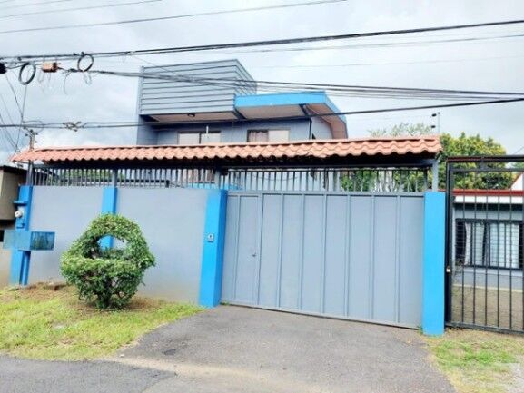 Venta de Casa + APTO en Tacares, Alajuela. RAH 25-279 in Tacares, Grecia, Alajuela — ₡ 105 000 000