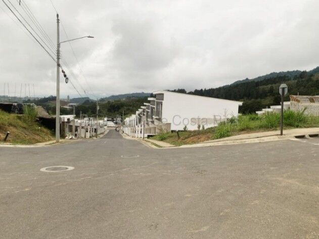 Venta de Lote en Cartago-Agua Caliente. RAH 26-2043 en Aguacaliente, Cartago — ₡ 35 000 000