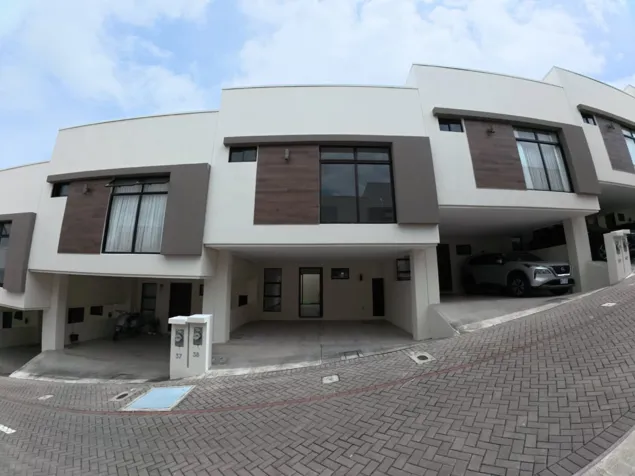 Venta de Casa en Moravia Urbano en San Vicente, Moravia, San José — ₡ 98 000 000
