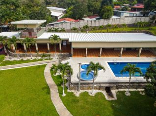 Propiedad Comercial en Venta en La Garita con Río