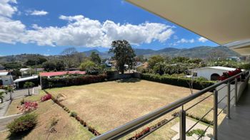 Penthouse Alquiler Escazu 208 m2 habitables en Condominio con amenidades en San Rafael, Escazú, San José — $3,000 - Foto 5 de 42