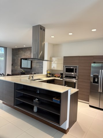 Venta De casa en condominio en Escazu in Santa Ana, San José — $420,000