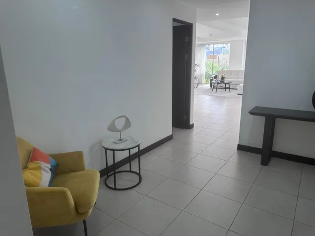 ALQUILER DE APARTAMENTO, SAN JOSE, ESCAZÚ, LOS LAURELES in San Rafael, Escazú, San José — $2,900 - Photo 3 of 36