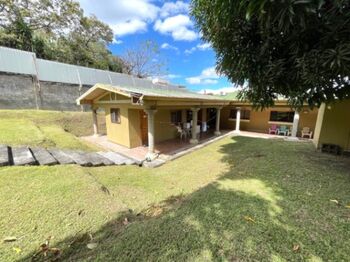 VENDO CASA EN RÍO ORO DE SANTA ANA. in Uruca, Santa Ana, San José — $800,000 - Photo 4 of 14