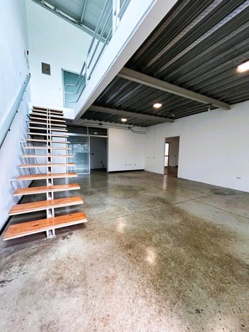 Alquiler Edificio Zapote | 350 m² in Zapote, San José — $4,000