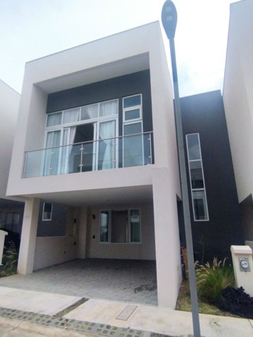 Se Vende / Alquila Casa Condominio 310 Guachipelín, Cod GU 1491 in San Rafael, Escazú, San José — $390,000 - Photo 2 of 60