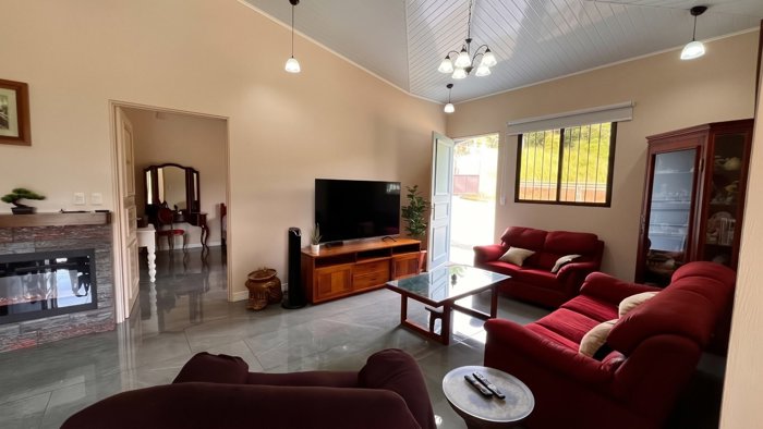 Casa de Campo en Venta en Miravalles, Pérez Zeledón | 3.500 m² con Vista a Los Crestones in San Isidro De El General, Pérez Zeledón, San José — $419,000 - Photo 2 of 30