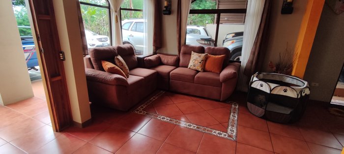 VENTA DE CASA EN TERRENO GRANDE , CAJÓN DE GRECIA. en Grecia, Alajuela — $210,000 - Foto 2 de 51