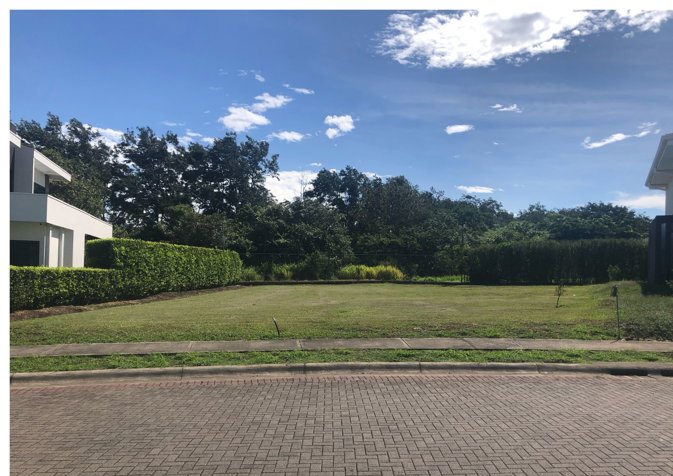 VENTA DE LOTE, ALAJUELA, LA GUACIMA, CONDOMINIO MADERO NEGRO en Guácima, Alajuela — $185,000 - Foto 2 de 4