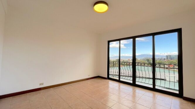 Se alquila casa en Escazú Centro 26-1349 in Escazú, San José — $2,034