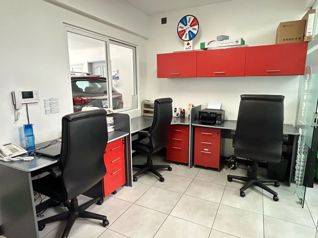 Oficinas con casa en Rohrmoser. Inmueble en precio de oportunidad $$ - Foto 2 de 3