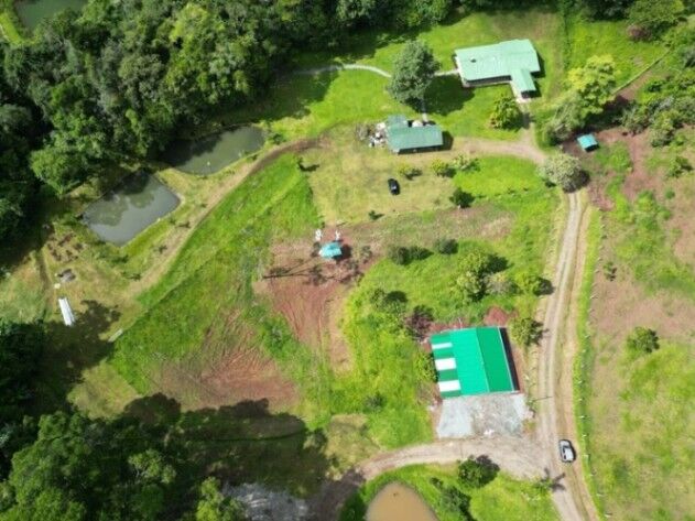 ¡Impresionante Terreno en Venta con 4 Cabañas en Santa Elena, Pérez Zeledón, ! in San Isidro De El General, Pérez Zeledón, San José — $900,000