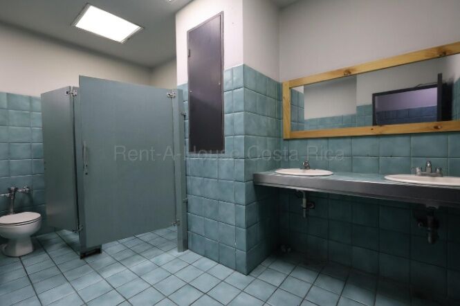 Centro comercial en venta en Curridabat con 30 locales y alta rentabilidad #26-1612 GS en Curridabat, San José — $4,500,000