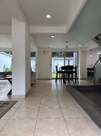 Alquilo casa de 4 habitaciones en Piedades de Santa Ana in Piedades, Santa Ana, San José — $2,100