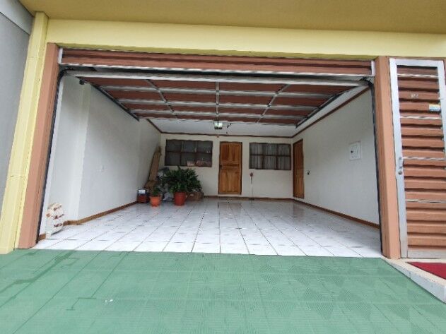 Hermosa casa en Sabanilla in Sabanilla, Montes De Oca, San José — ₡ 120 000 000