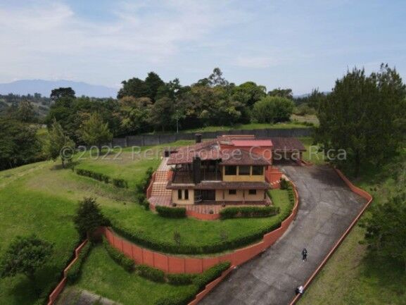 Venta de Casa en Moravia, San José.  en San Jerónimo, Moravia, San José — $450,000