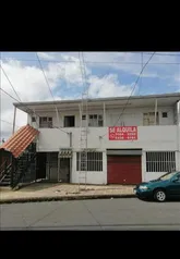 Venta de casa con local comercial