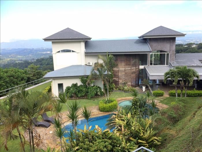 Se Vende Casa en Residencial Trinidad de Mora in Colón, Mora, San José — $995,000