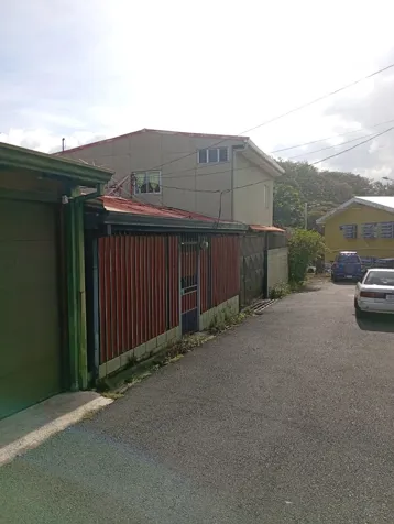 Se vende casa, con apartamento en segundo piso, en san Lorenzo de desamparados en Damas, Desamparados, San José — ₡ 50 000 000