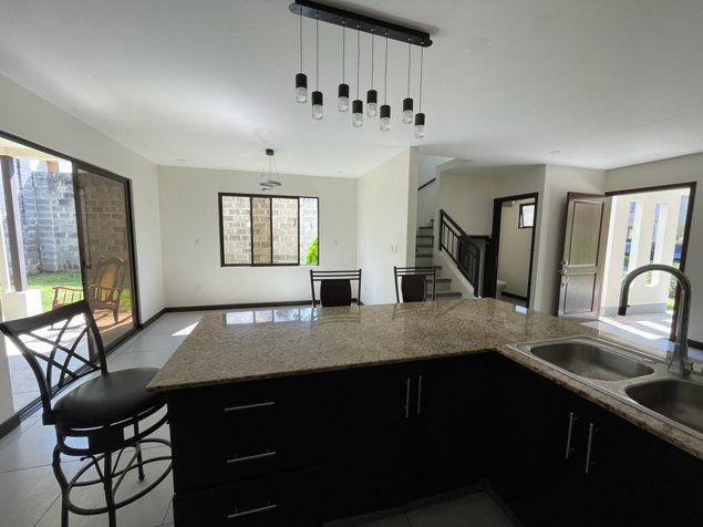 Vendo casa  en condominio La Floresta Concepcion de Tres Ríos in Concepción, La Unión, Cartago — ₡ 155 000 000