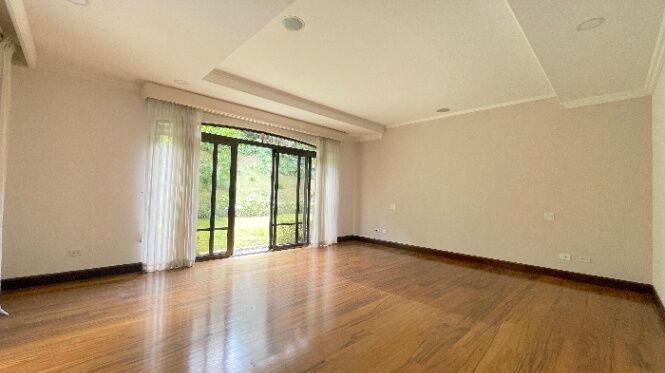 Venta de casa en Condominio Monterán Granadilla Curridabat en Granadilla, Curridabat, San José — $1,800,000