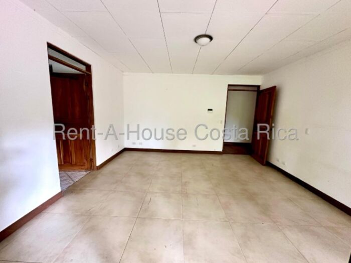 Se vende casa con lote de más de 3200m2 en La Unión Cartago 26-1592 en Tres Ríos, La Unión, Cartago — $650,000