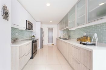 Se vende hermoso apartamento en Escazú con amenidades en San Rafael, Escazú, San José — 180 000 000 ₡ - Foto 2 de 17