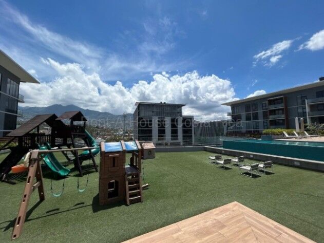 Venta de Acogedor Apartamento Amoblado en Escazú / Mls. 26-1738 OFC JB en Escazú, San José — $345,000