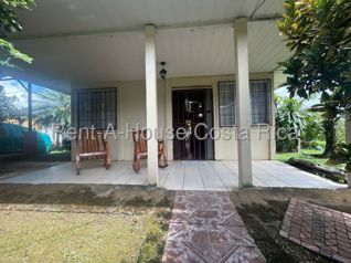 Venta de Casa con lote de 810m2 en San Carlos en Venecia, San Carlos, Alajuela — 40 000 000 ₡ - Foto 4 de 8