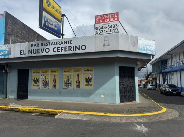 Land for sale with commercial business - Corner unit in downtown Ciudad Quesada in Quesada, San Carlos, Alajuela — 250 000 000 ₡ - Photo 1 of 5