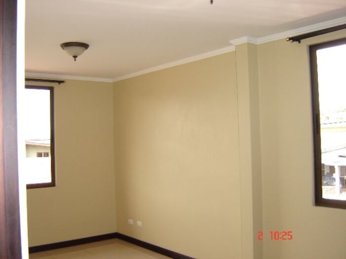 SE ALQUILA APARTAMENTO EN LLORENTE DE TIBÁS in Anselmo Llorente, Tibás, San José — ₡ 390 000