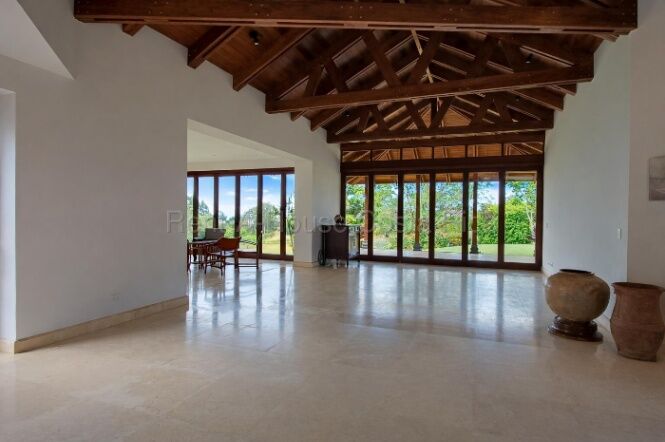 Se vende casa en Granadilla Curridabat 26-1500 en Granadilla, Curridabat, San José — $1,790,000