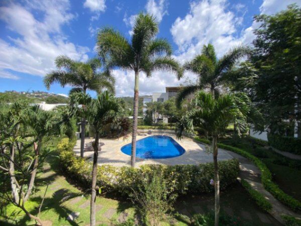Alquiler de Apartamento en Santa Ana, San José. RAH 26-492 en Santa Ana, San José — $1,300