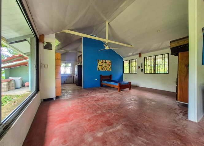 Finca Privada Fuera de la Red con Vista a las Montañas in El General, Pérez Zeledón, San José — $190,000