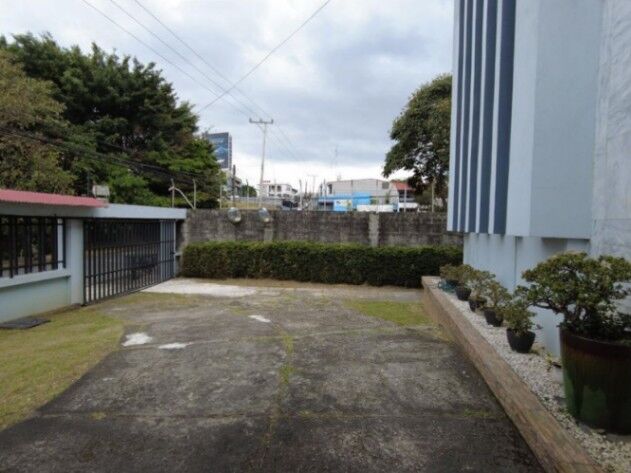 MLS-25-1877 KQ ALQUILER EDIFICIO COMERCIAL ZAPOTE SAN JOSE in Zapote, San José — $8,500