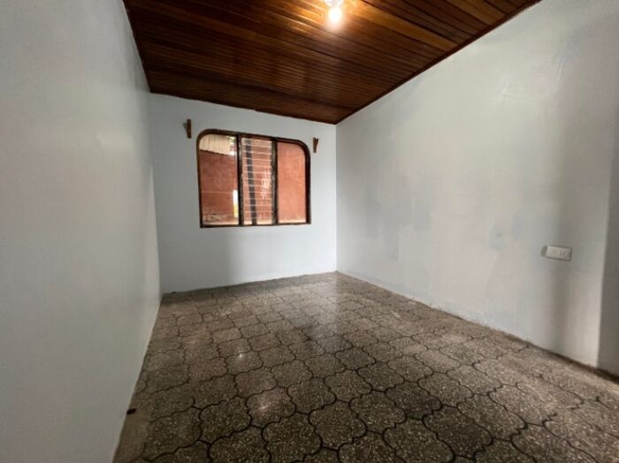Venta casa 4 habitaciones, terreno 450 m² y clima privilegiado #26-694 GS en Atenas, Alajuela — $99,500