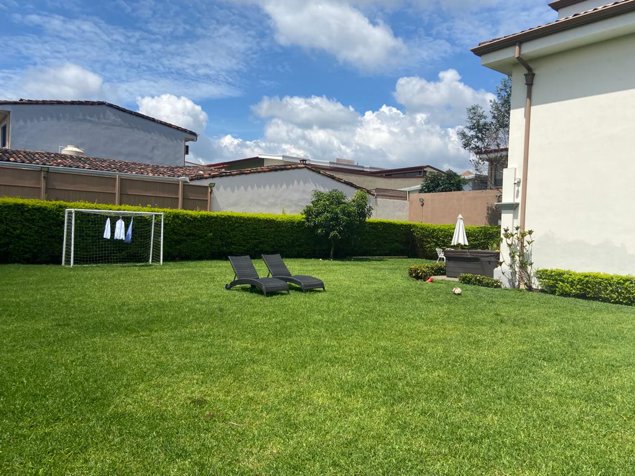 CASA DE LUJO RESIDENCIAL COLINAS DEL en Desamparados, Alajuela — $695,000 - Foto 2 de 31