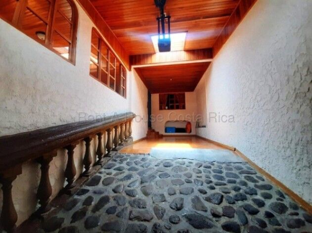 Venta de Casa en Moravia-San Vicente. RAH 26-1793 en San Vicente, Moravia, San José — ₡ 90 000 000