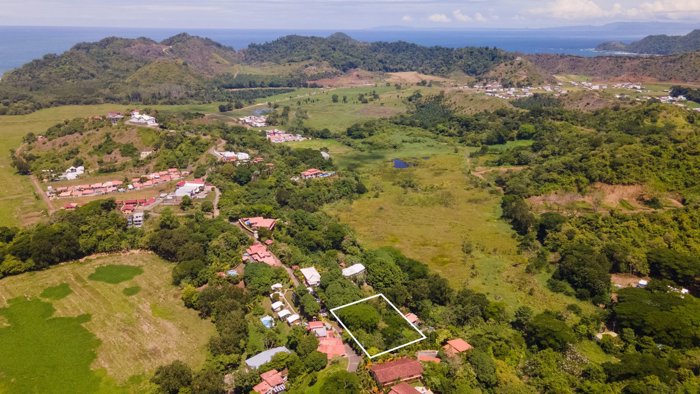 Lote en Playa Jacó listo para construir en Jacó, Garabito, Puntarenas — $106,960