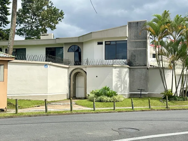 SE ALQUILA CASA PARA OFICINAS EQUIPADA EN GRANADILLA, CURRIDABAT (JK) en Curridabat, San José — $3,500