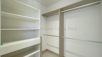 MLS-26-1584 LS ALQUILER CASA SAN RAFAEL ESCAZU in San Rafael, Escazú, San José — $2,400 - Photo 5 of 10