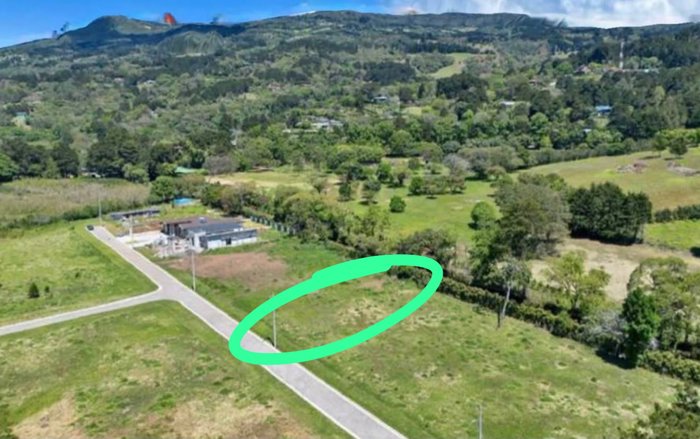📍🏡🌿 BIRRÍ, HEREDIA | 1.000 M² EN RESIDENCIAL PRIVADO SIRIUS🔐✨ en Jesús, Santa Bárbara, Heredia — ₡ 85 000 000 - Foto 3 de 3