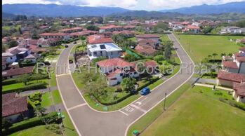 CASA EN VENTA, HACIENDA LOS REYES $525.000 COD#26-1434 en Guácima, Alajuela — $525,000 - Foto 5 de 15