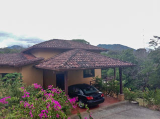 For rent or for sale home - Turrubares