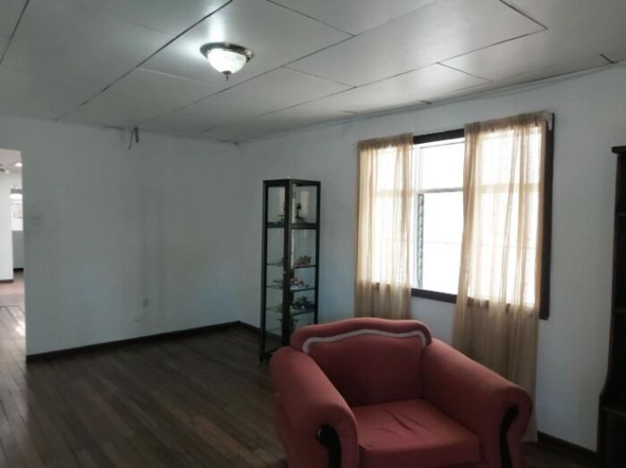 Venta de Lote + Casa en Oriental, Cartago. in Oriental, Cartago — ₡ 65 000 000