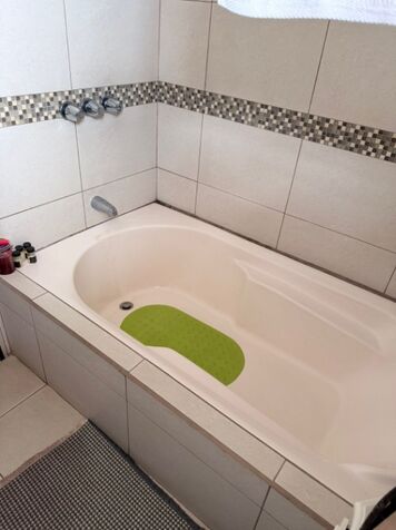 Hermosa casa cerca del Aeropuerto Juan Santa maria en Desamparados, Alajuela — ₡ 113 000 000