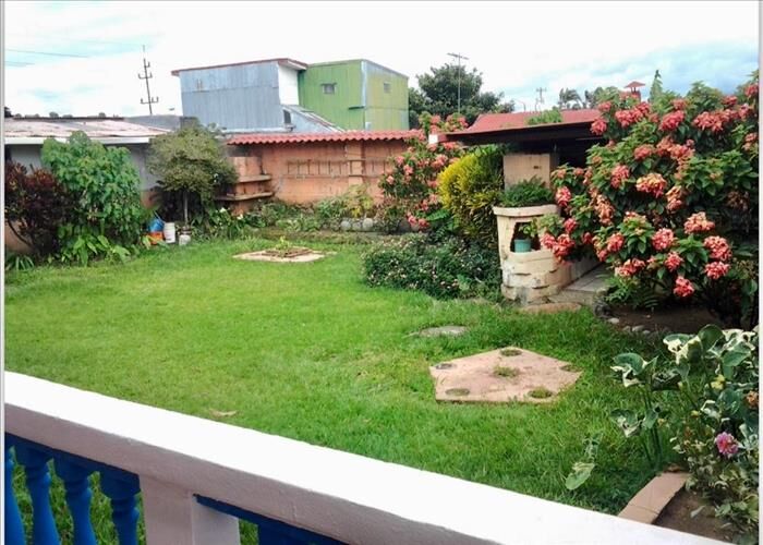 VENTA DE EDIFICIO CON LOCALES COMERCIALES, HEREDIA CENTRO en Heredia — $1,500,000
