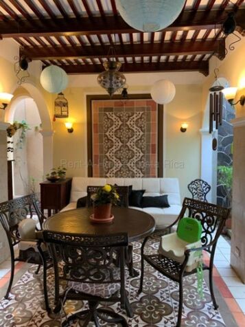 CASA EN VENTA EN SAN FRANCISCO HEREDIA en San Francisco, Heredia — ₡ 129 000 000