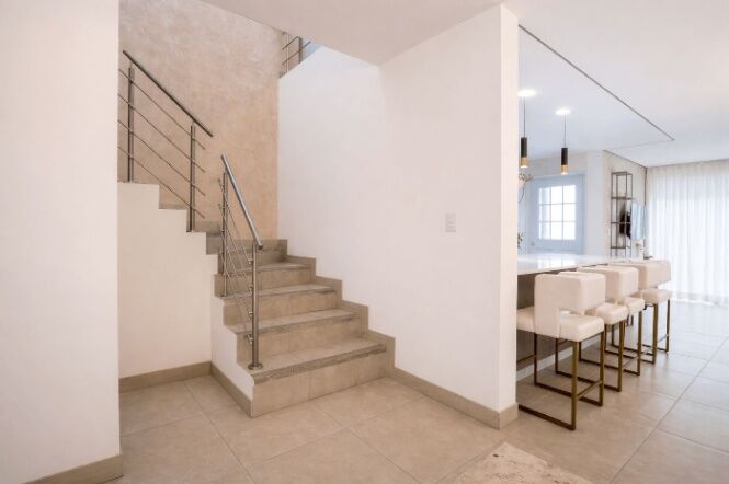 Casa en Alquiler en Escazú-Guachipelín. en Escazú, San José — $2,300