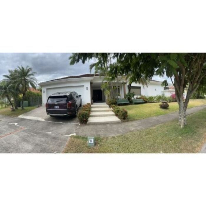 ALQUILER DE CASA, SAN JOSE, SANTA ANA, CONDOMINIO BOSQUES DE LINDORA en Santa Ana, San José — $4,000